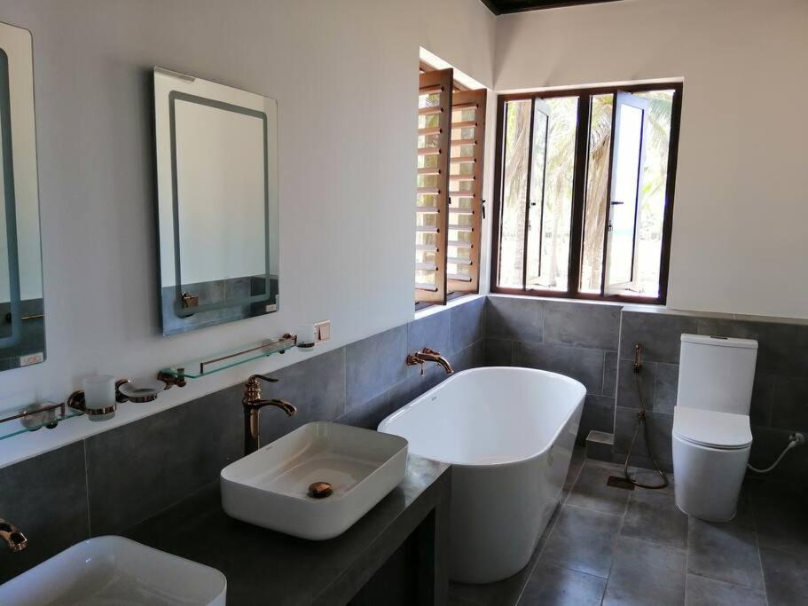 Nayan'S Paradise Beach Villa Puttalam Exterior foto